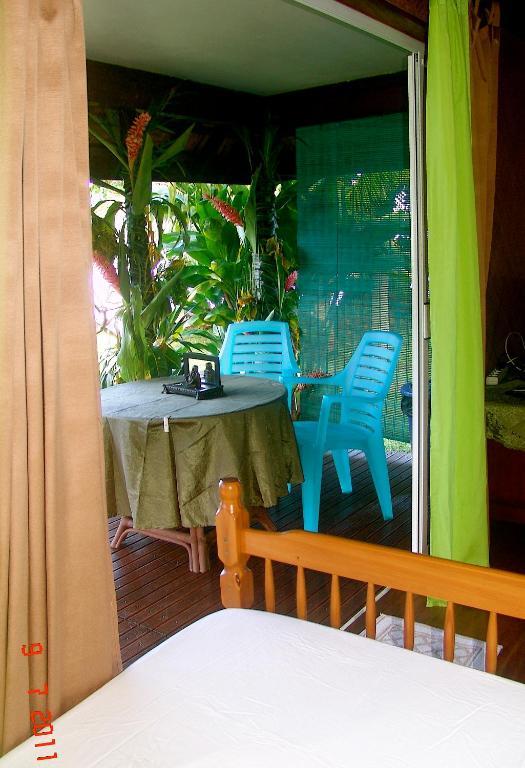 Tauhanihani Village Lodge La Vague Bleue Teahupoo Zimmer foto
